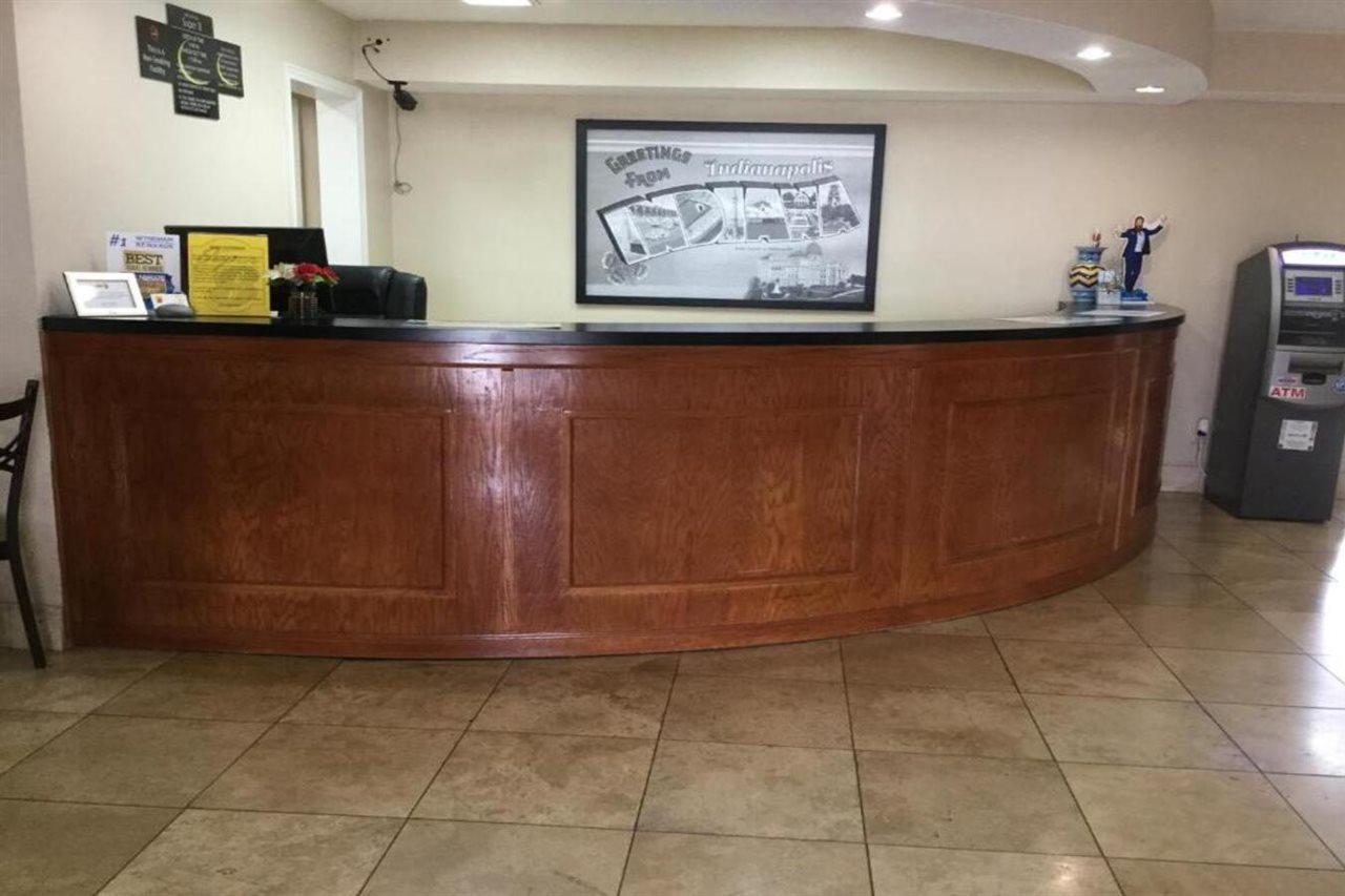 Super 8 By Wyndham Indianapolis Emerson מראה חיצוני תמונה
